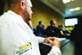 para-recebe-212-medicos-para-ampliar-atencao-basica