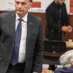 prisao-domiciliar:-saiba-o-que-bolsonaro-esta-proibido-de-fazer