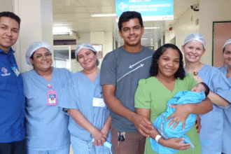 "sininho-do-amor"-celebra-alta-de-bebes-prematuros-no-hrpt