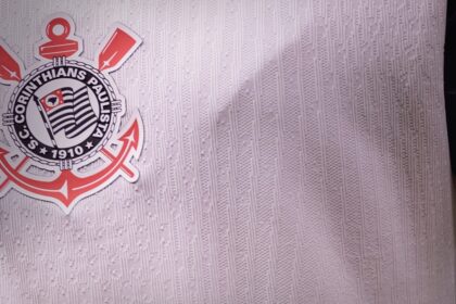 fifa-aplica-punicao-ao-corinthians-por-divida-com-clube-mexicano-e-proibe-novos-registros