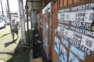 cartazes-ilegais-de-emprestimos-continuam-espalhados-em-belem