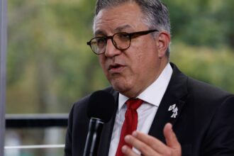 eua-cancelam-vistos-da-filha-e-da-esposa-do-ministro-alexandre-padilha