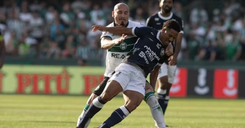 var,-expulsoes-e-polemica:-remo-empata-com-coritiba-em-jogo-caotico