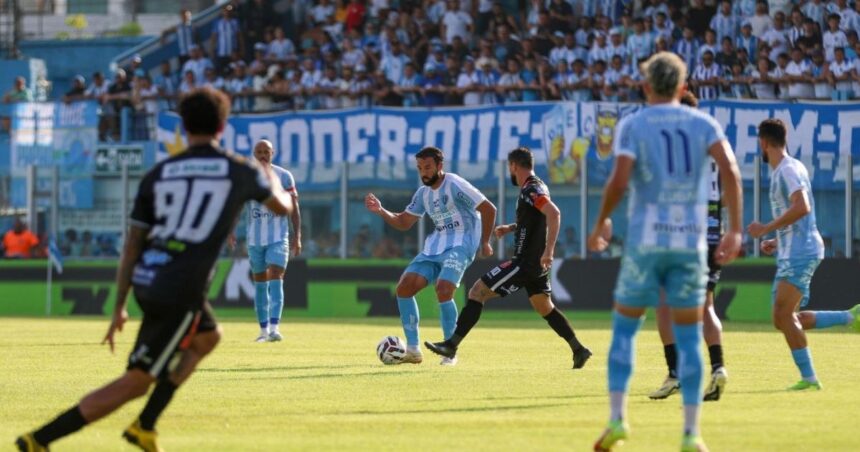 paysandu-tenta-encerrar-jejum-de-nove-anos-contra-crb-na-serie-b