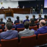 stf-retoma-julgamento-de-bolsonaro-apos-pausa;-defesas-serao-ouvidas