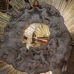 imagem-original-de-nossa-senhora-de-nazare-retorna-ao-gloria-em-cerimonia-extraordinaria-na-basilica
