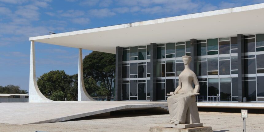 moraes-pede-sessao-extra-para-julgamento-de-bolsonaro-no-stf
