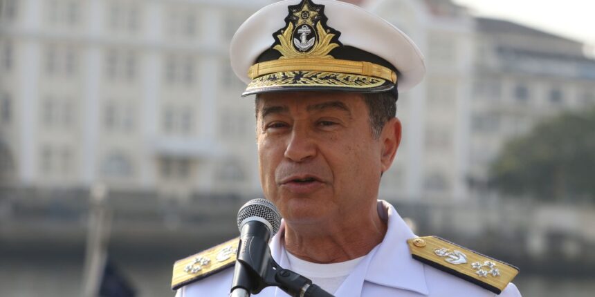 fux-vota-pela-absolvicao-de-ex-comandante-da-marinha-almir-garnier