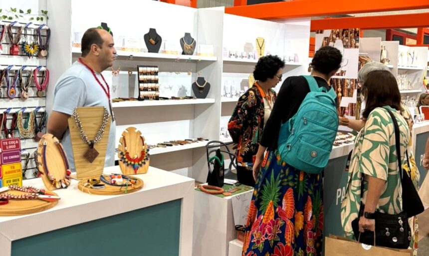 artesaos-paraenses-expoem-na-maior-feira-de-artesanato-do-nordeste