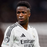 vinicius-junior-aparece-em-16o-na-bola-de-ouro-2025