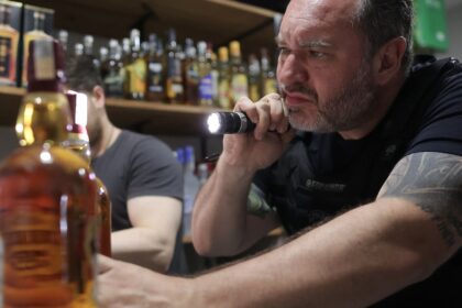 fiscalizacao-apreende-mais-de-7-mil-garrafas-de-bebidas-em-sao-paulo