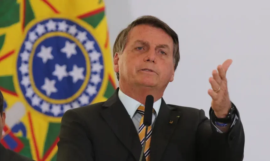 moraes-mantem-bolsonaro-em-prisao-domiciliar-e-rejeita-pedido-de-liberdade
