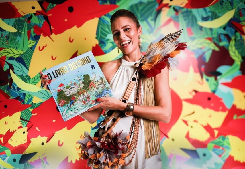 ultimos-dias-para-visitar-a-exposicao-do-livro-do-cirio-oficial-em-belem