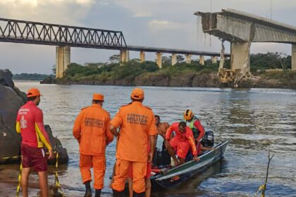 carreta-e-retirada-do-rio-tocantins-dez-meses-apos-colapso-da-ponte-jk