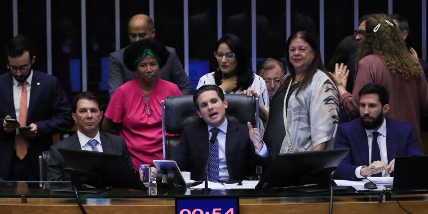 camara-aprova-regras-para-julgamentos-do-stf-e-envia-texto-ao-senado