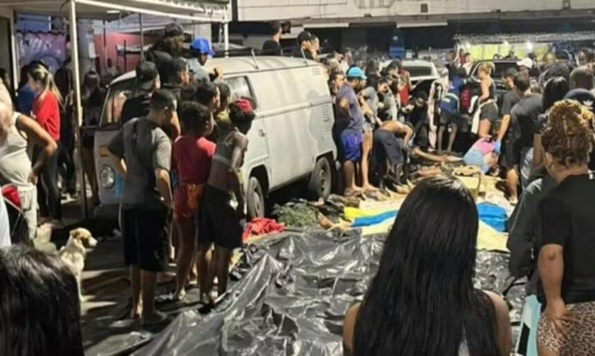 rio-de-janeiro-confirma-121-mortos-em-operacao-policial;-moradores-retiram-dezenas-de-corpos-de-area-de-mata