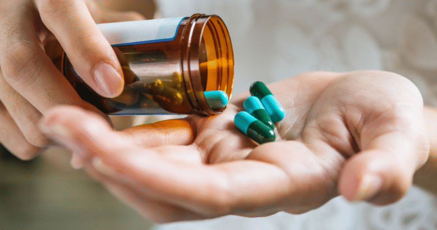 automedicacao-atinge-77%-dos-brasileiros,-aponta-pesquisa