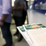 mega-sena-acumula-novamente-e-premio-principal-vai-para-r$-55-milhoes
