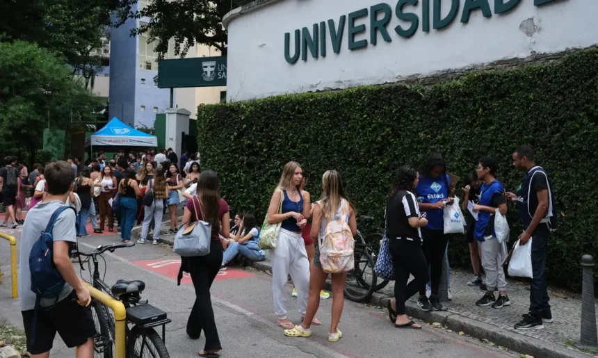 inep-divulga-gabarito-oficial-do-primeiro-dia-de-provas-do-enem-2025