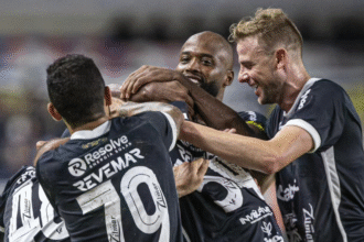remo-mira-acesso-e-encara-avai-em-jogo-de-tensao-maxima