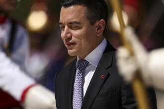 em-referendo,-equador-rejeita-instalar-bases-militares-estrangeiras