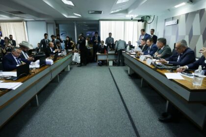 cpmi-cancela-sessao-apos-investigados-apresentarem-atestado-e-hc