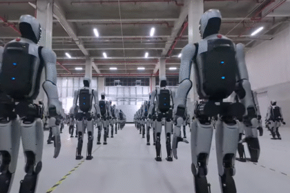 china-inicia-entrega-em-massa-de-robos-humanoides-para-fabricas