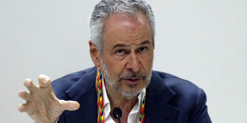 presidente-da-cop30-preve-prolongamento-das-negociacoes-apos-incendio