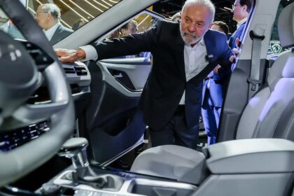 inovacao-e-transicao-energetica:-lula-defende-lideranca-na-industria