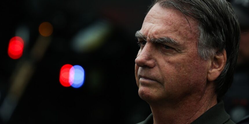 pl-suspende-atividades-partidarias-e-salario-de-bolsonaro