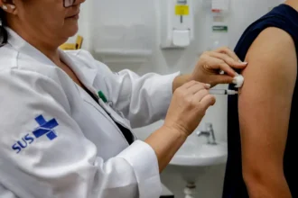 ministerio-da-saude-inicia-distribuicao-de-vacina-contra-bronquiolite-para-bebes