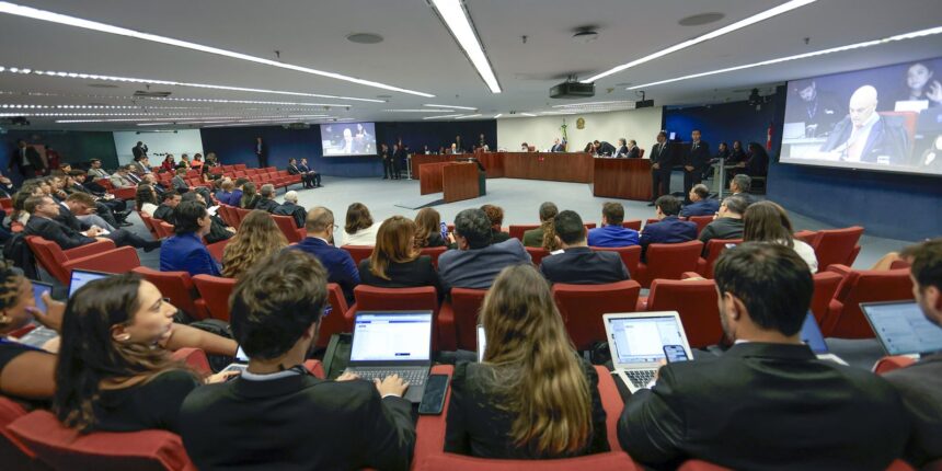 moraes-nega-incluir-ministro-fux-em-julgamento-do-nucleo-2