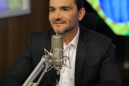 uniao-brasil-decide-expulsar-ministro-celso-sabino-da-legenda