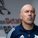 cruzeiro-anuncia-saida-de-leonardo-jardim-apos-reves-na-copa-do-brasil